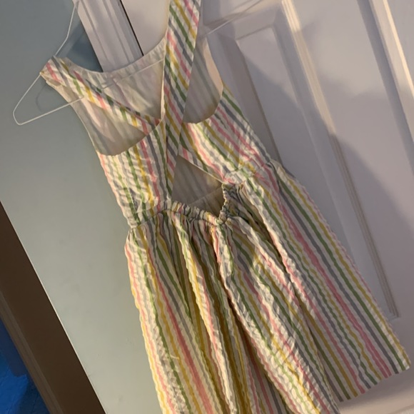 Mini Boden girls dress. Crisscross back stripe pattern. Worn once. Size 9-10y - Picture 8 of 8